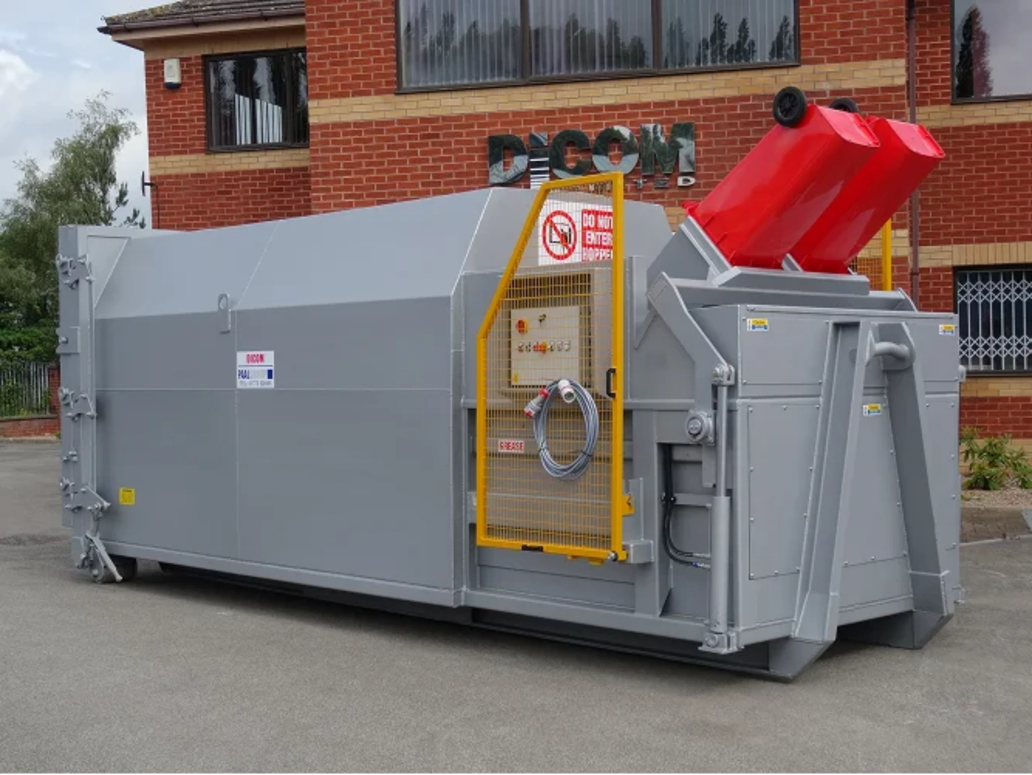 Portable Compactor with Tipper for 240Ltr Wheelie Bins